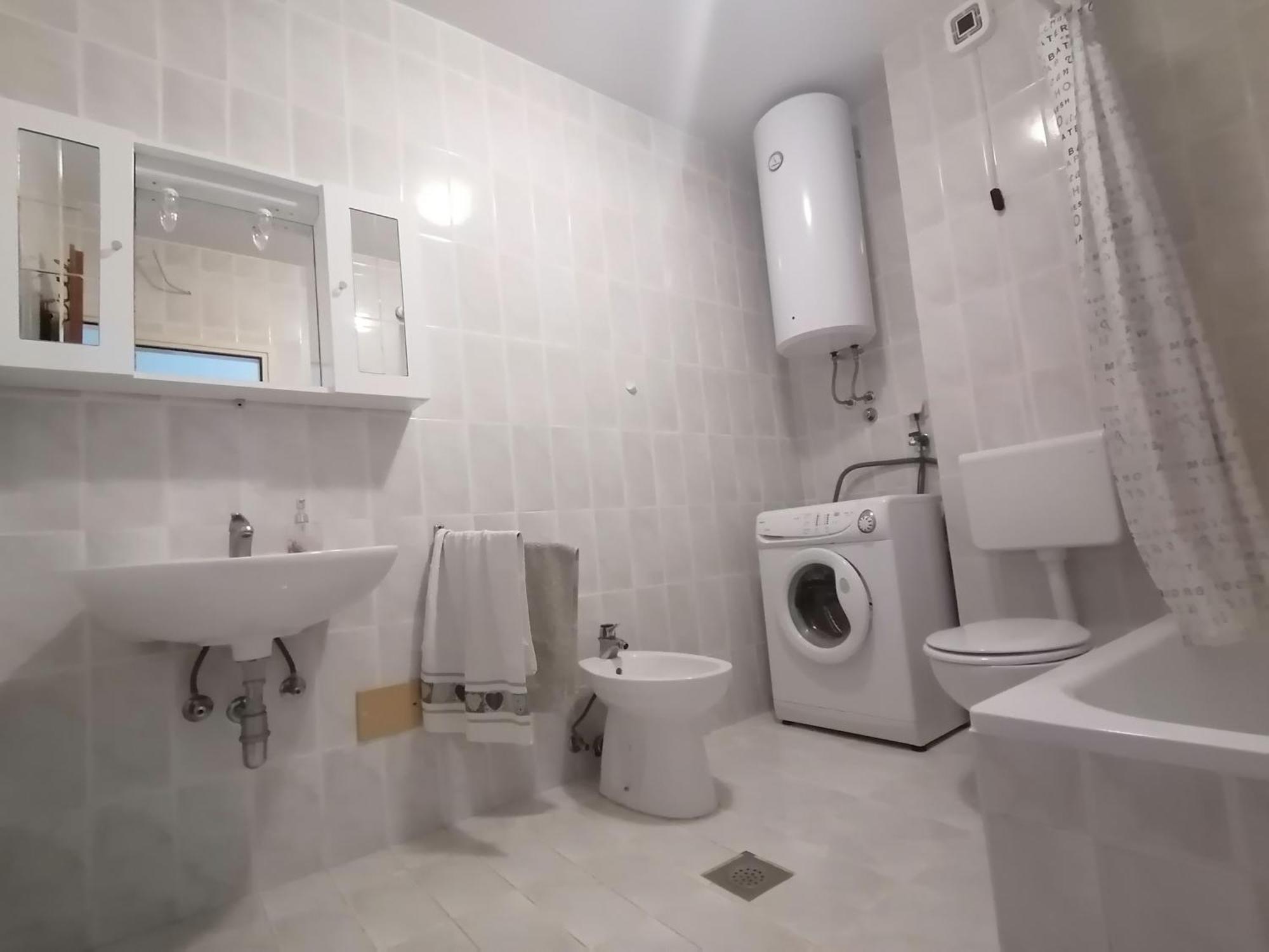 Apartment Domijan By El-Pi Tours Njivice Esterno foto
